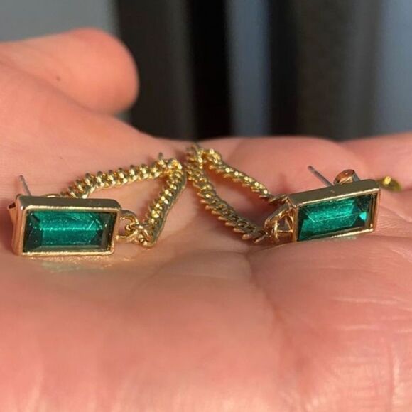The Champion Square Emerald Crystal Gold Chain Dangle drop Earrings - Picture 5 of 8